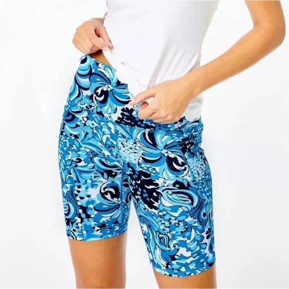 NWT Lilly Pulitzer South Beach High Rise Bike Shorts Resort White Mermazing  XS - Picture 1 of 7